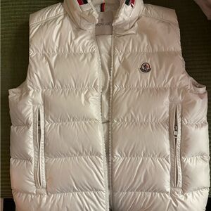 Moncler White Puffer Jacket Quilted Insulation